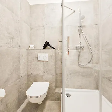 Tolstov - - 15 Min Zur Messe Dus Apartment Dusseldorf