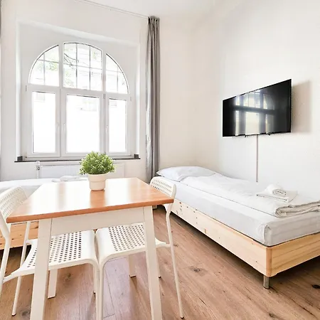Tolstov - - 15 Min Zur Messe Dus Apartment *