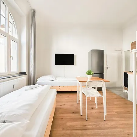 Apartment Tolstov - - 15 Min Zur Messe Dus *