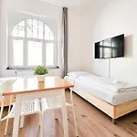 Tolstov - - 15 Min Zur Messe Dus Apartment *