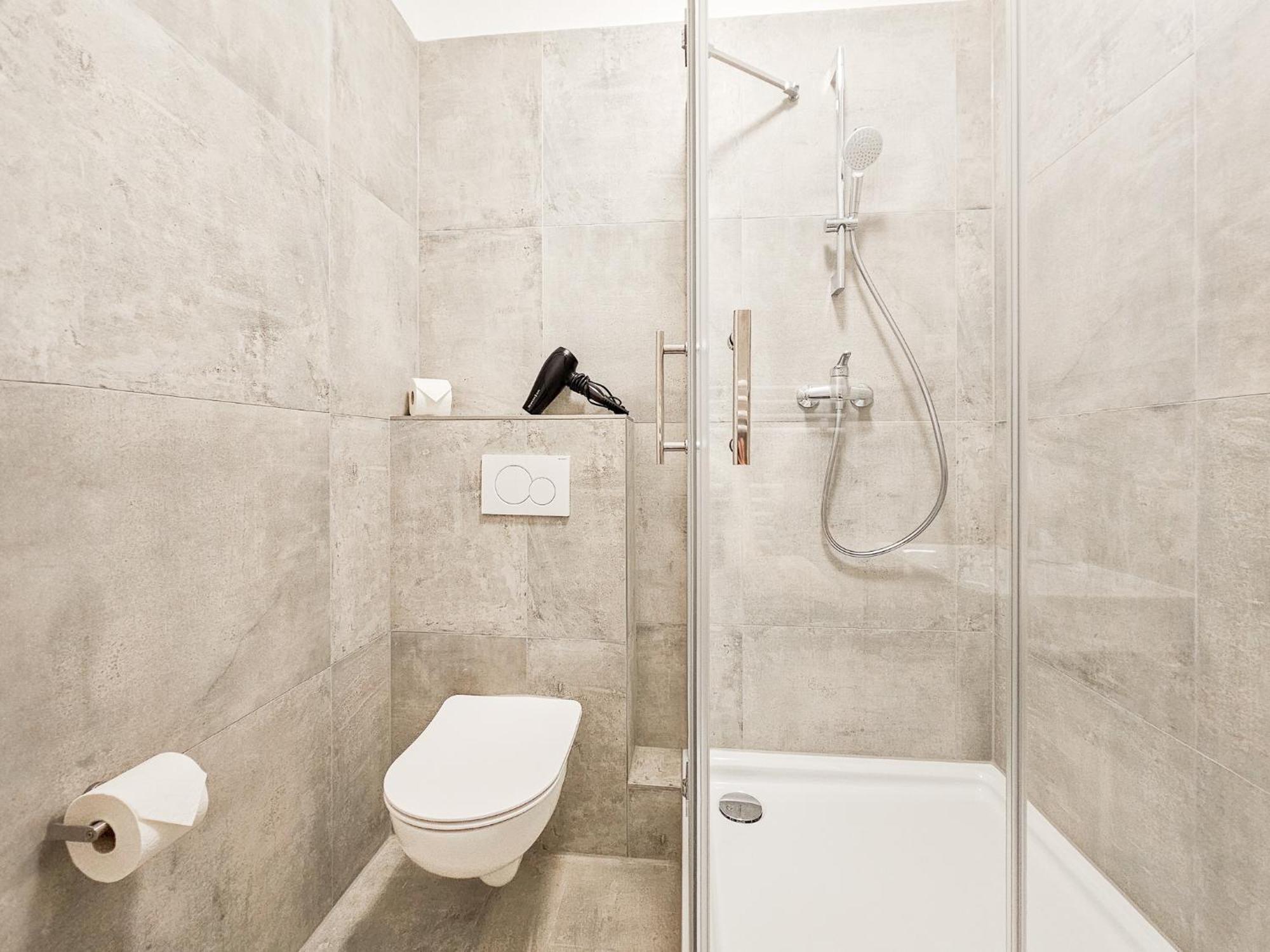 Raj Living - - 15 Min Zur Messe Dus Appartement Düsseldorf